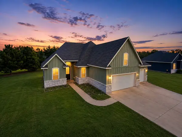 26355 Lakeshore Drive, Hempstead, TX 77445