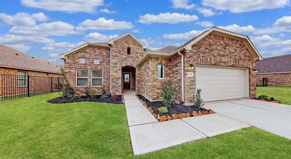 1031 Comal Trail, Dayton, TX 77535 - #1