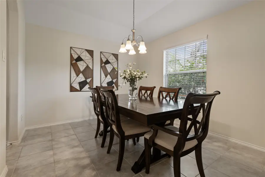 2802 Ridgecliff Court, Conroe, TX 77301 - Image #3