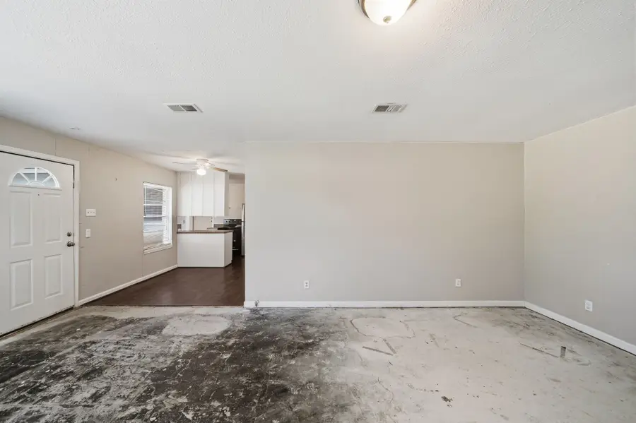 710 Canary Circle, Pasadena, TX 77502 - Image #3