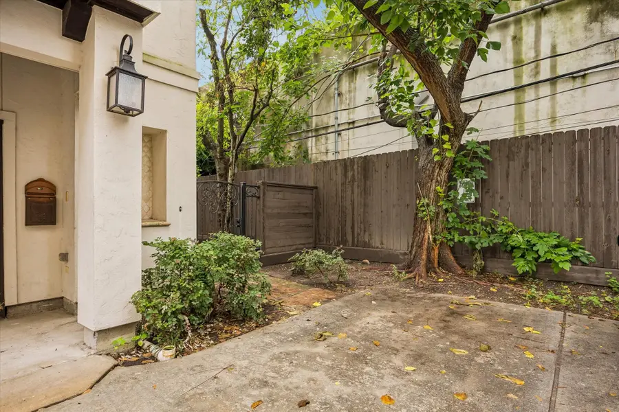 1112 Peveto Street #C, Houston, TX 77019 - #3