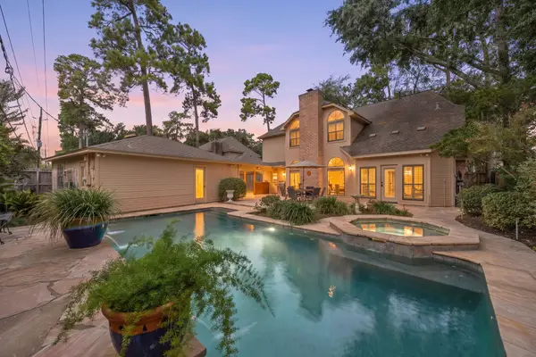 12107 Oakcroft Drive, Houston, TX 77070