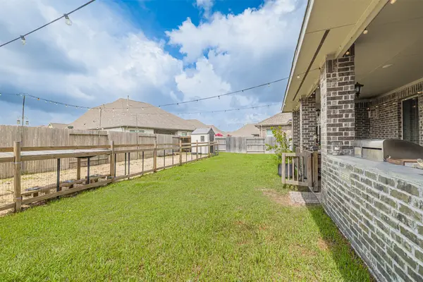 7810 Leighton Trail, Pasadena, TX 77505