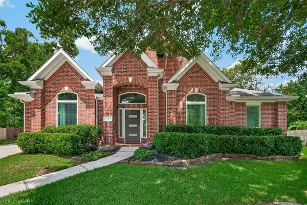 2 S Concord Valley Place, The Woodlands, TX 77382