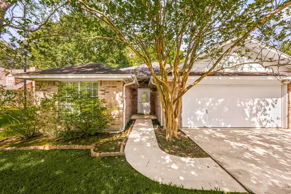811 Carson Drive, Magnolia, TX 77354