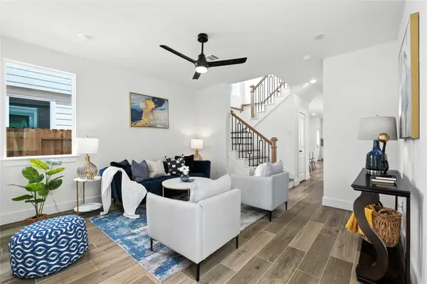 131 S Virginia Avenue, La Porte, TX 77571