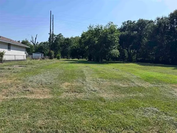1417 Dequeen Boulevard, Port Arthur, TX 77640
