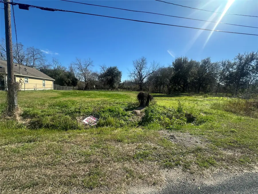 5401 Evelyn Street, Texas City, TX 77591 - #2