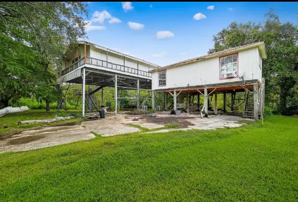 523 & 525 Shady Oaks Harbor Road, Alvin, TX 77511
