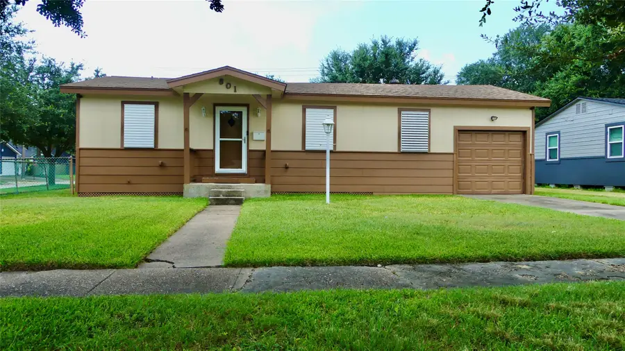 801 19th Avenue N, Texas City, TX 77590 - #2