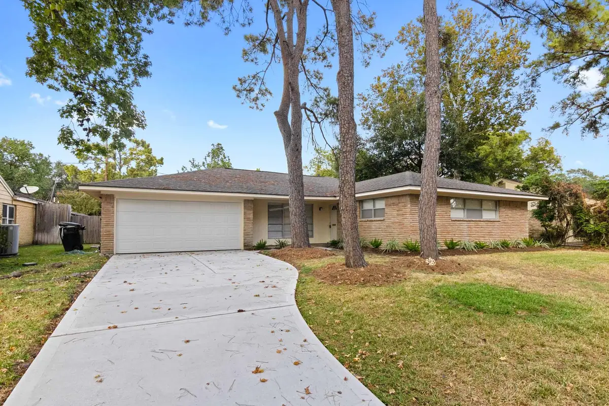 5638 Spellman Road, Houston, TX 77096 - Image #1