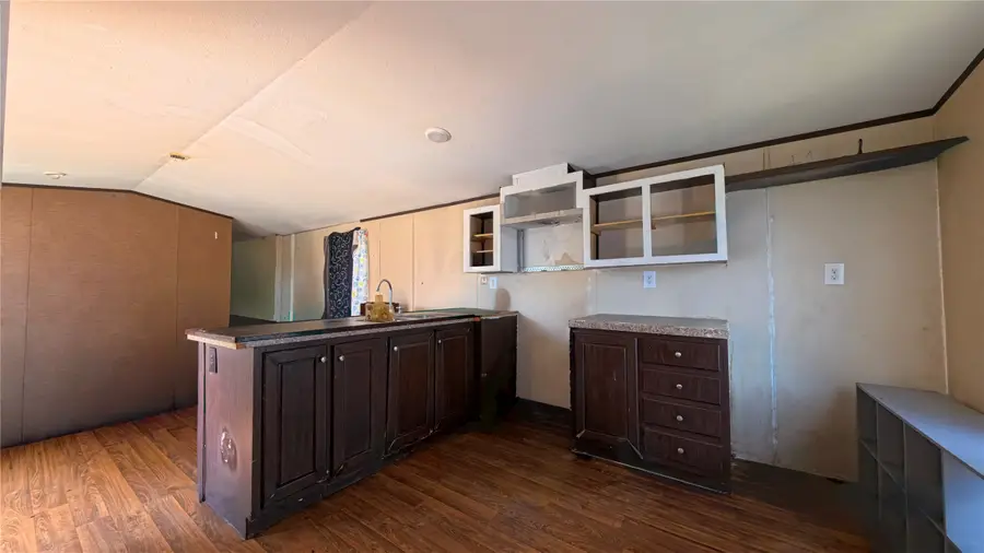 810 N Battlebell Road, Highlands, TX 77562 - #2