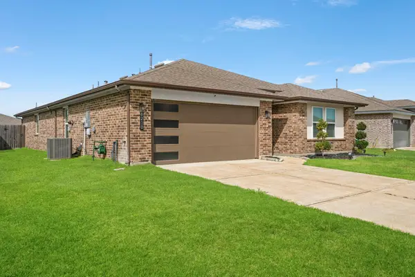 8210 Buck Lane, Rosharon, TX 77583