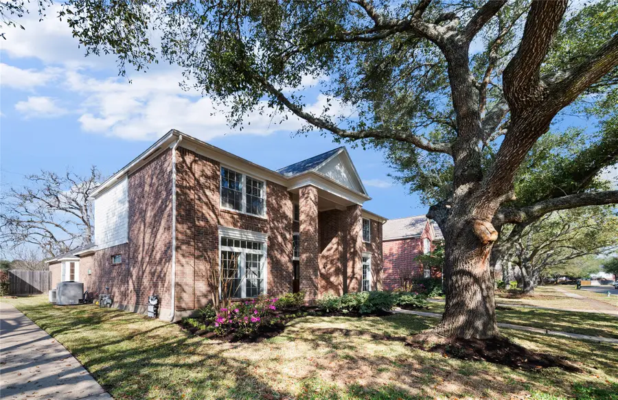 2106 Westshore Drive, Missouri City, TX 77459 - #2