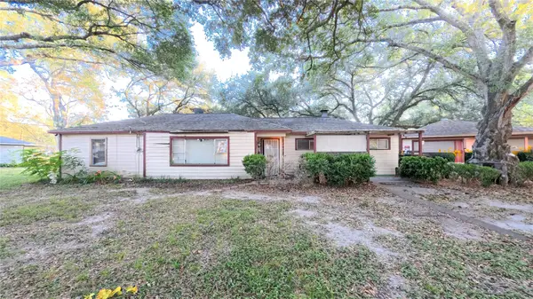 1420 Leaman Avenue, Rosenberg, TX 77471