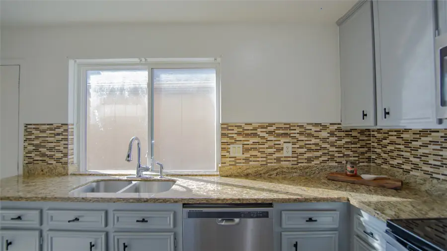 10662 Bexley Drive, Houston, TX 77099 - Image #3