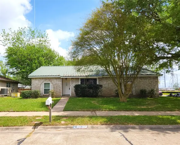 3315 Ashwyne Court, La Porte, TX 77571