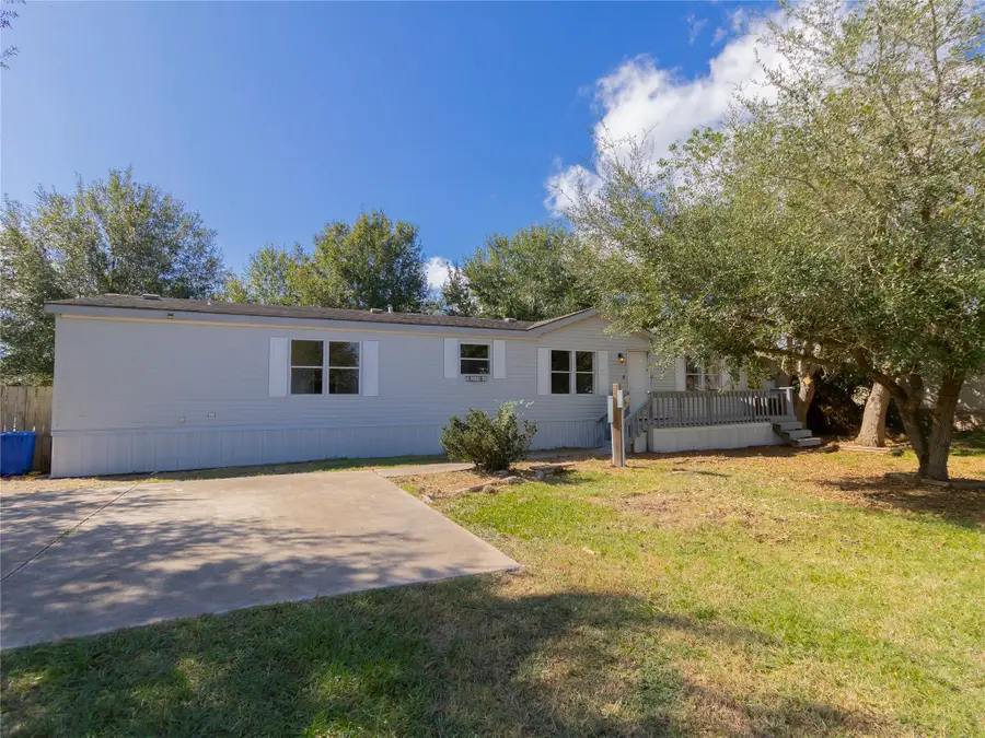 5115 Quail West Road, Alvin, TX 77511 - Image #2