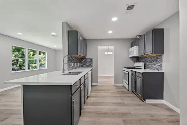 701 Oriole Lane, Pasadena, TX 77502