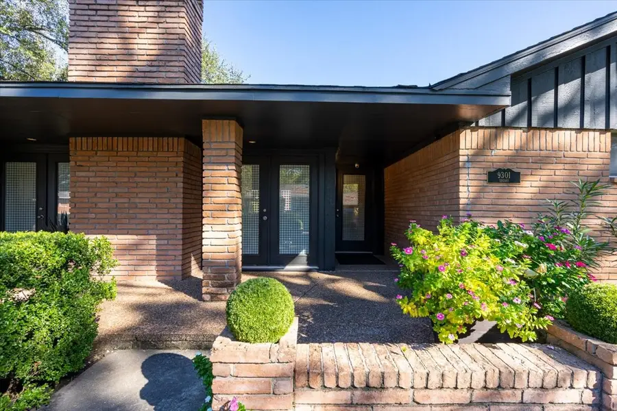 9301 Lugary Drive, Houston, TX 77074 - Image #2