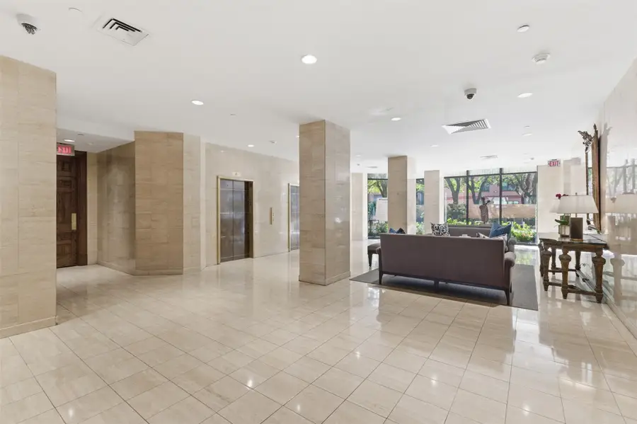 15 Greenway Plaza #3A, Houston, TX 77046 - #2