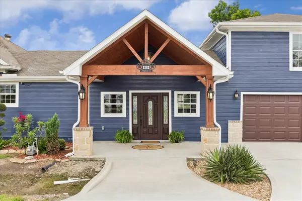 9203 Avenue G, Liverpool, TX 77577