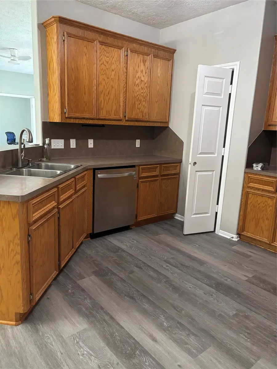 211 Oaks Grande Drive, Baytown, TX 77523 - #2