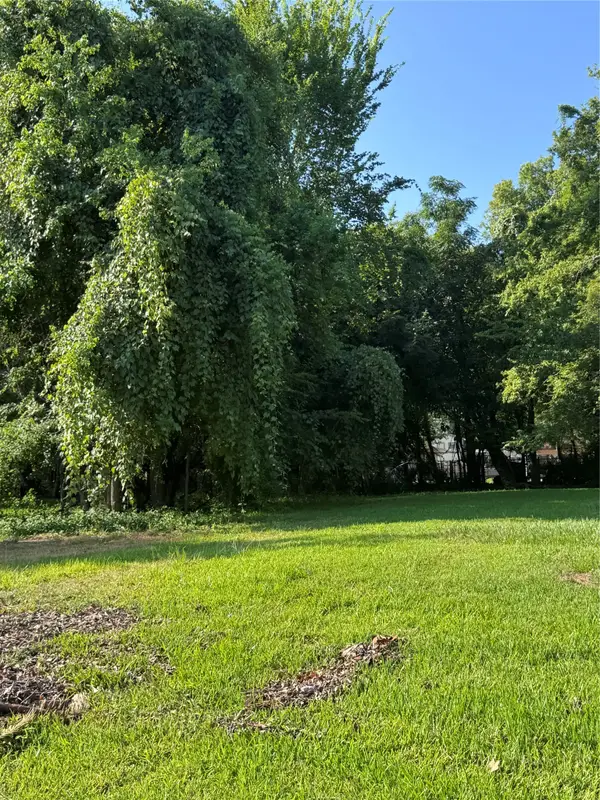 910 Sherman Street, Beaumont, TX 77701