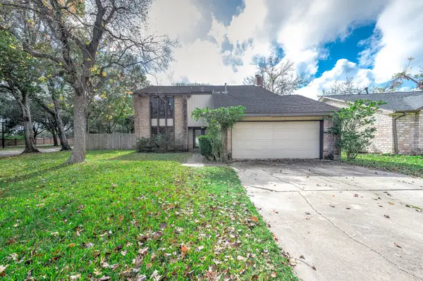 3142 Frontier Drive, Sugar Land, TX 77479