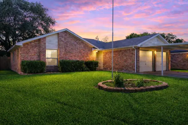 2919 Marlin Court, League City, TX 77573