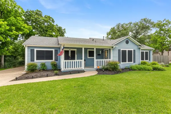 717 Inwood Drive, Bryan, TX 77802