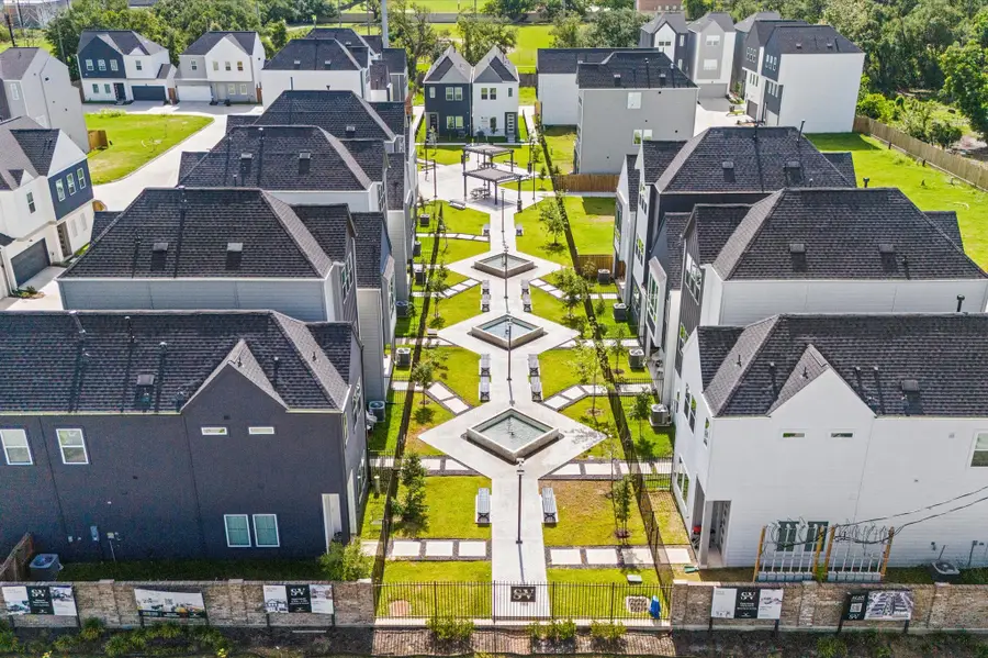 8303 Springwood Creek Lane, Houston, TX 77055 - #3