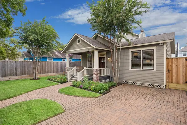 215 E 26th Street, Houston, TX 77008