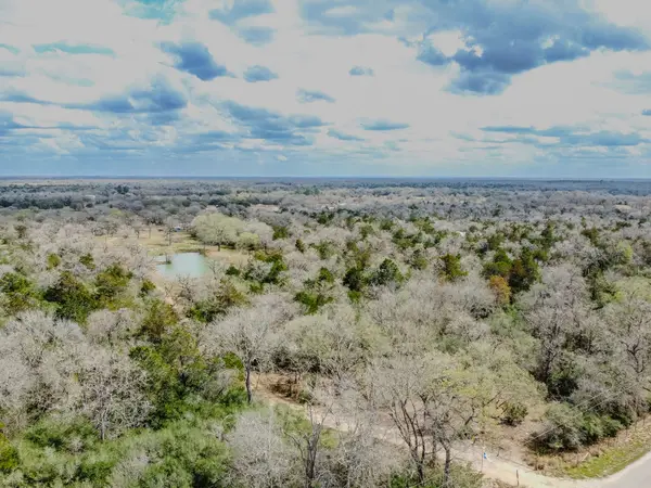 7519 Silvermine Road, Harwood, TX 78632