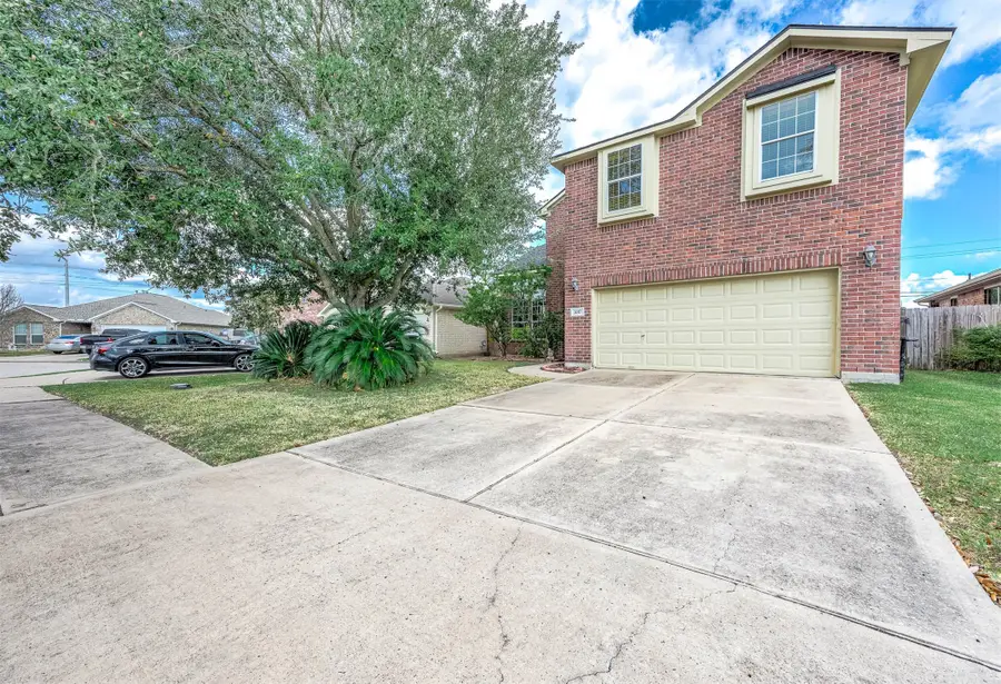 1017 Hamilton Street, Alvin, TX 77511 - Image #2