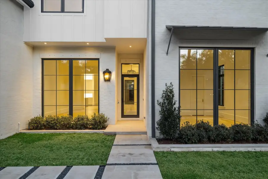 2711 Eastgrove Lane, Houston, TX 77027 - Image #2