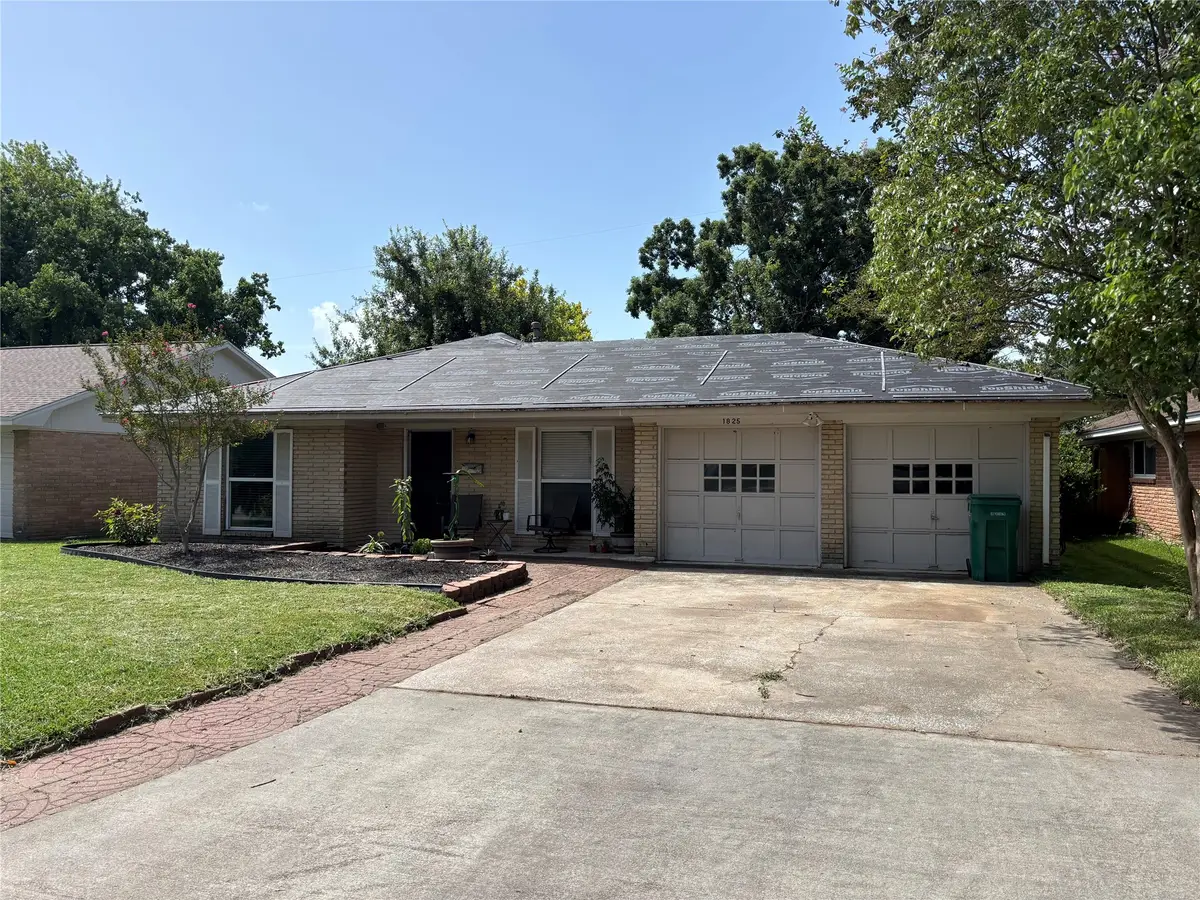 1825 Dolphin Drive, Seabrook, TX 77586 - #1