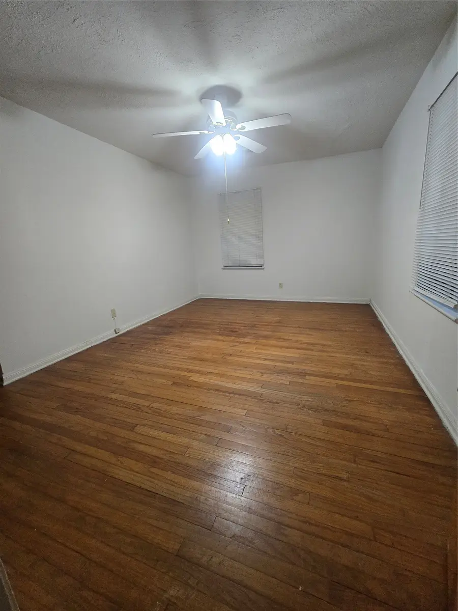 5659 Westover Street, Houston, TX 77033 - #3