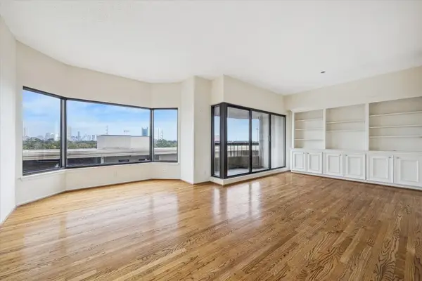 2001 Holcombe Boulevard #504, Houston, TX 77030