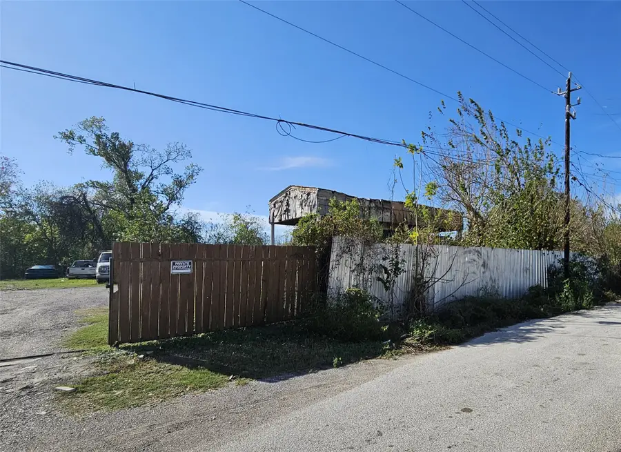 7826 Attwater Street, Houston, TX 77028 - Image #2