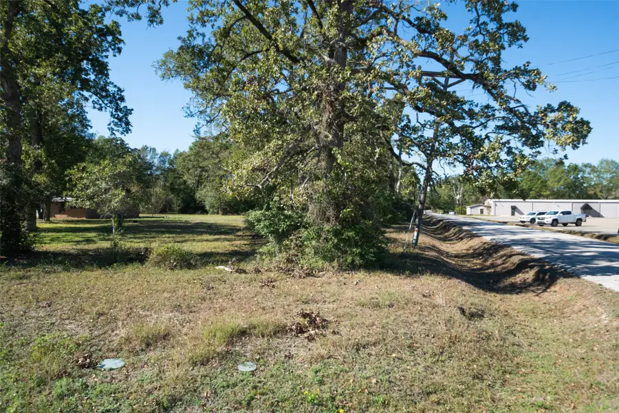 10023 Airport Road, Conroe, TX 77303 - Image #2