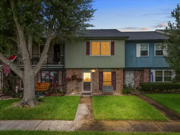 8908 Glacier Avenue, Texas City, TX 77591