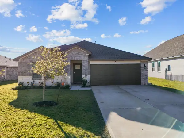111 Bunker Hill Court, Anahuac, TX 77514