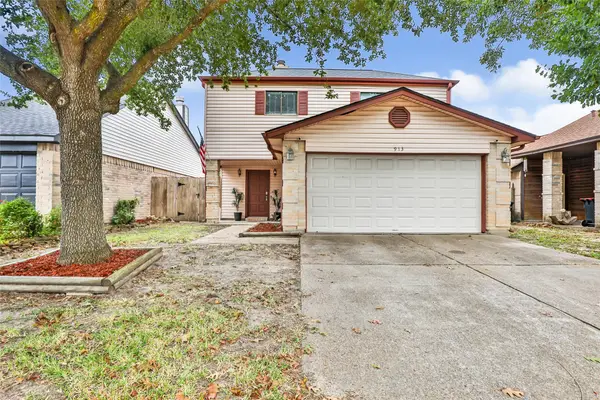 913 Briarcreek Drive, Baytown, TX 77521
