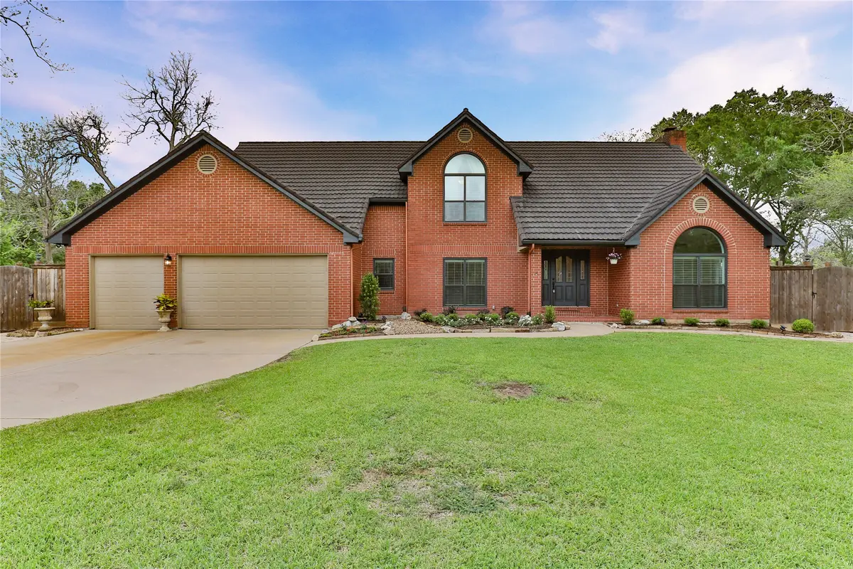 110 Rosewood Street, Lake Jackson, TX 77566 - #1