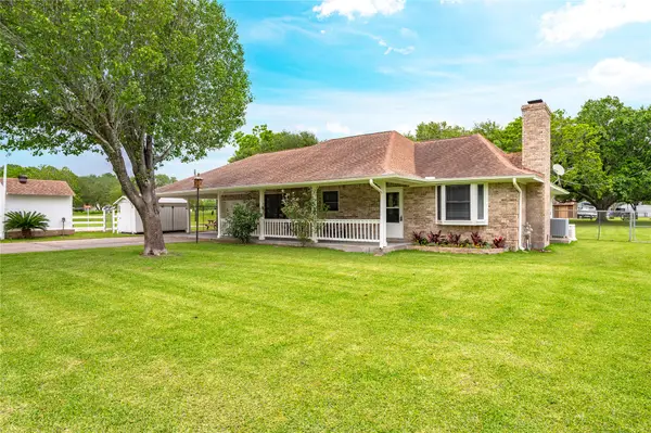 2517 Avenue L, Santa Fe, TX 77510