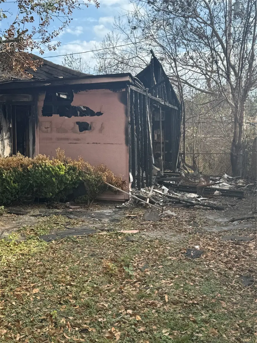 9605 Chesterfield Drive, Houston, TX 77051 - Image #2