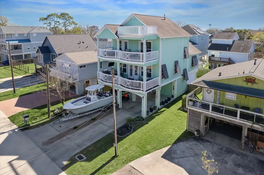 827 Hawthorne Road, Clear Lake Shores, TX 77565 - #2