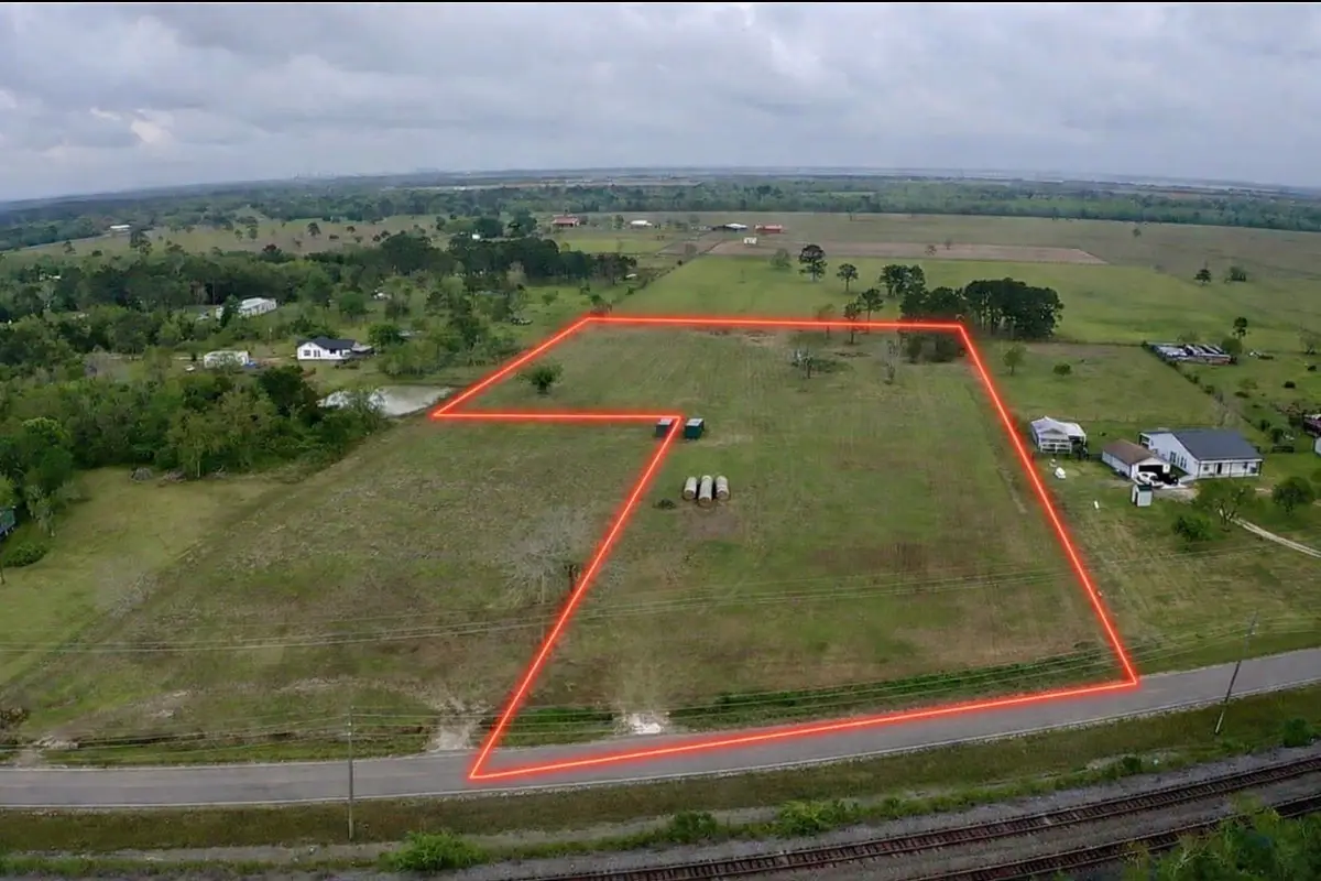 9715 County Road 171, Liverpool, TX 77577 - #1