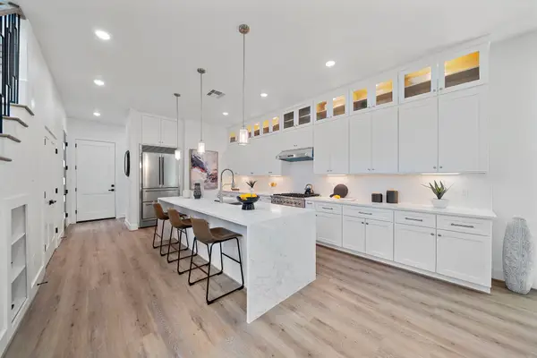 406 E 33rd Street, Houston, TX 77018